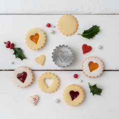 ZENKER Linzerkiszúró szív mintával